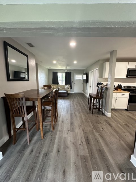 2907 Rollins Street 4 Beds Apartment for Rent