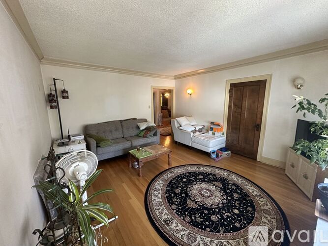 6234 N Bell Ave 1 Apartment for Rent - Photo gallery 3