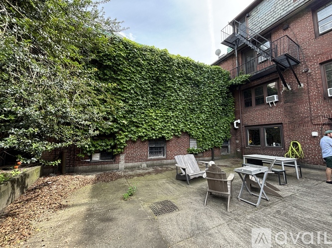 12 Aberdeen St 4 Beds Apartment for Rent - Photo gallery 1
