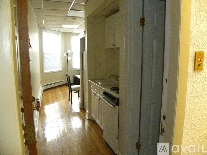 879 Beacon St Studio Apartment for Rent - Photo gallery 1