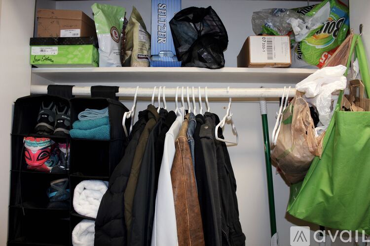 879 Beacon St Studio Apartment for Rent - Photo gallery 4
