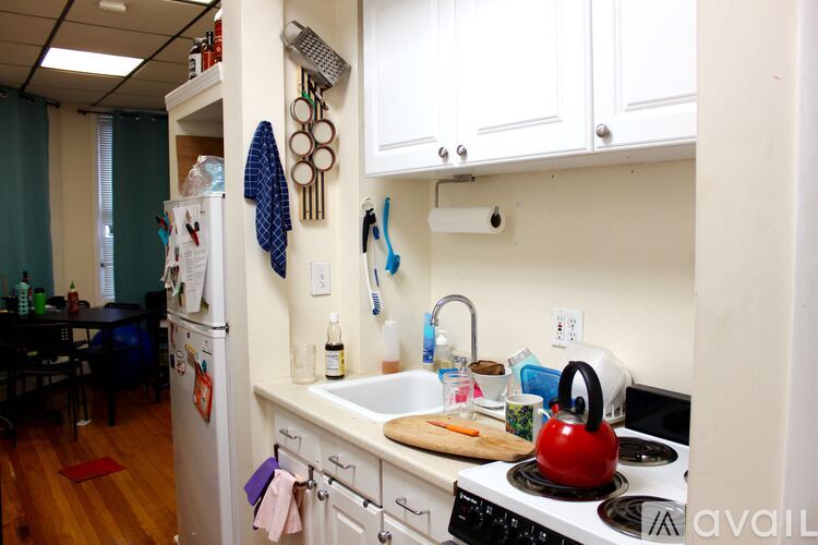 879 Beacon St Studio Apartment for Rent - Photo gallery 5