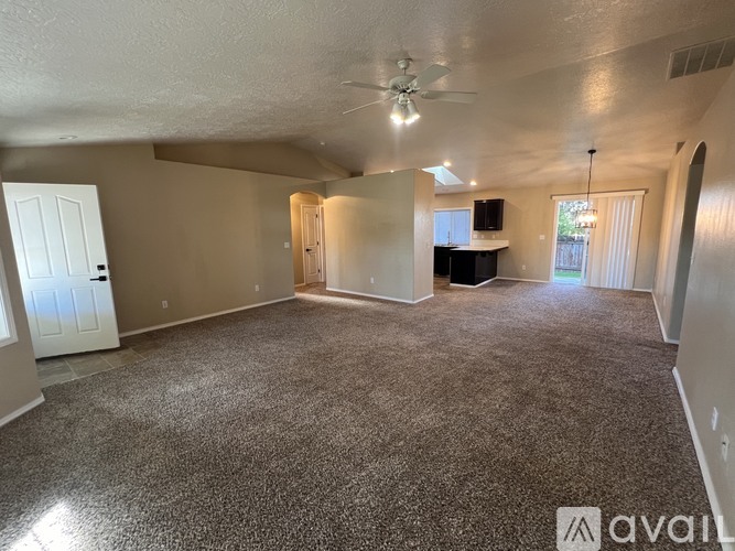 14401 W Roaring Creek St 3 Beds Single Family Home for Rent - Photo gallery 3
