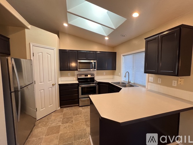 14401 W Roaring Creek St 3 Beds Single Family Home for Rent - Photo gallery 5