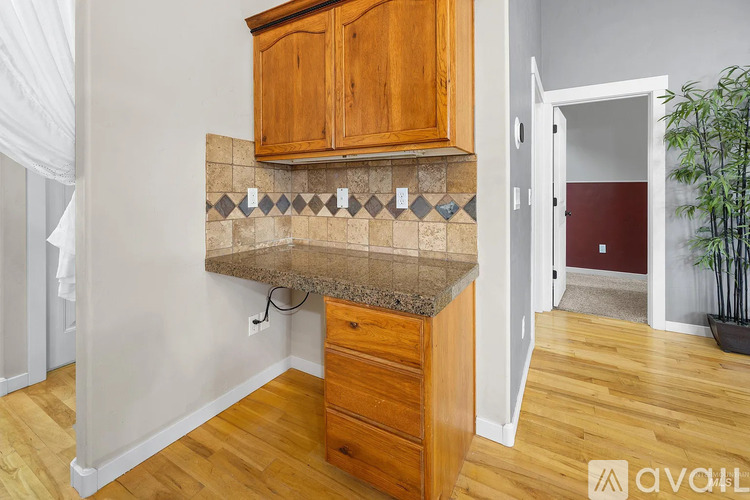 12805 West Berghan Street 3 Beds Single Family Home for Rent - Photo gallery 3