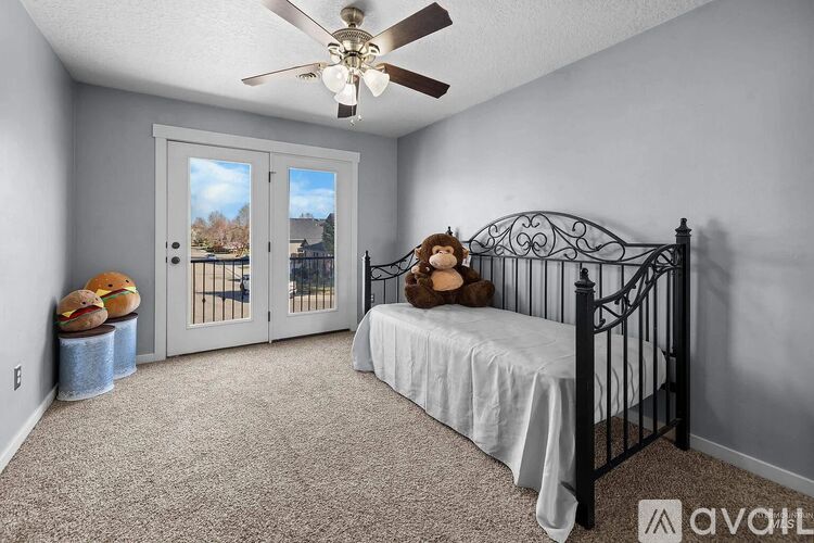 12805 West Berghan Street 3 Beds Single Family Home for Rent - Photo gallery 4