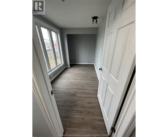 1296 ELM AVENUE 3 Beds House for Rent - Photo gallery 3