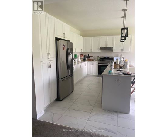149 SAVANNAH RIDGE DRIVE 4 Beds House for Rent - Photo gallery 3