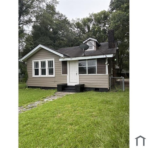 925 Kooiman St 3 Beds Apartment for Rent