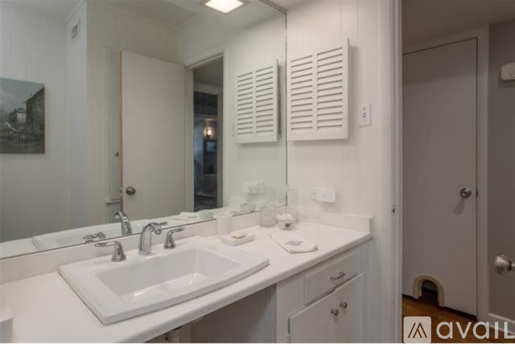 3913 Micki Lynn Ave 2 Beds Single Family Home for Rent - Photo gallery 3