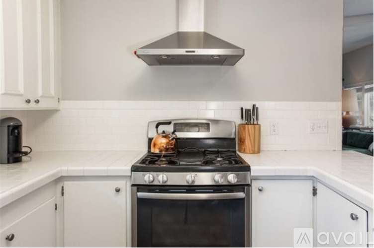 3913 Micki Lynn Ave 2 Beds Single Family Home for Rent - Photo gallery 5
