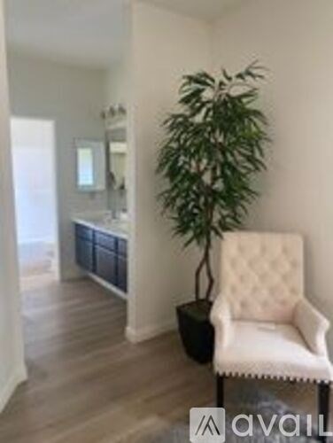 5620 Yolanda Ave 3 Beds Apartment for Rent
