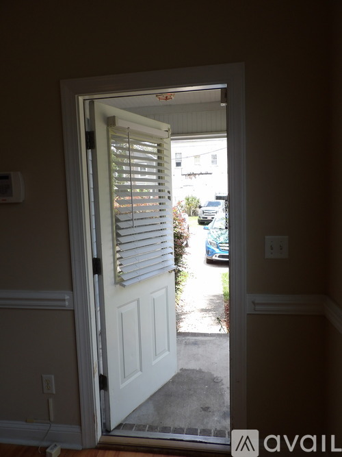 836 East Anderson Street 2 Beds Apartment for Rent - Photo gallery 3