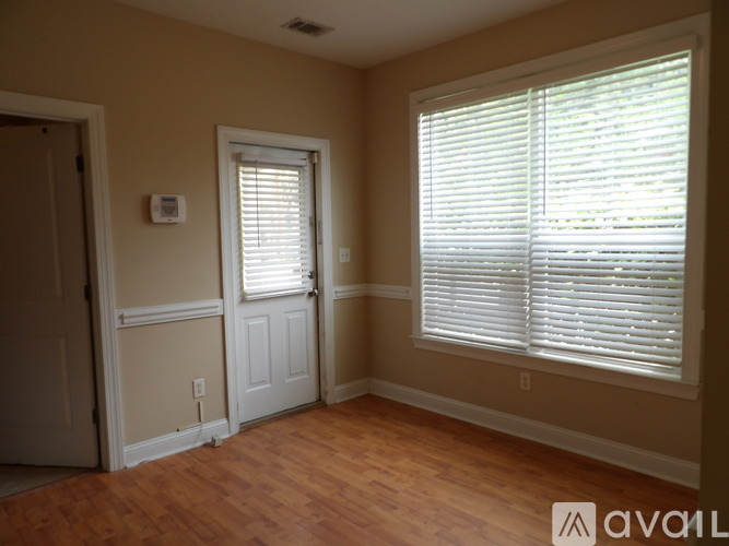 836 East Anderson Street 2 Beds Apartment for Rent - Photo gallery 4