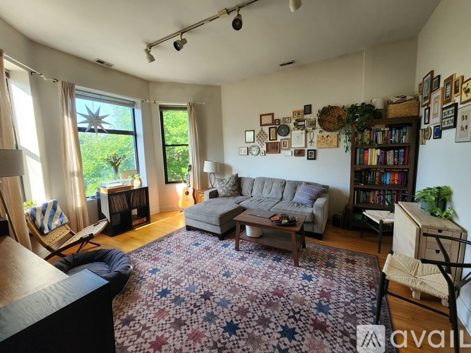 2015 W Ohio St 2 Beds Apartment for Rent - Photo gallery 1