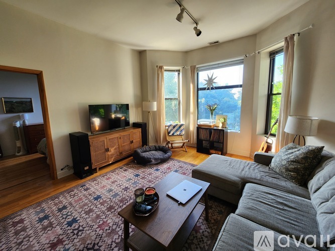 2015 W Ohio St 2 Beds Apartment for Rent - Photo gallery 3