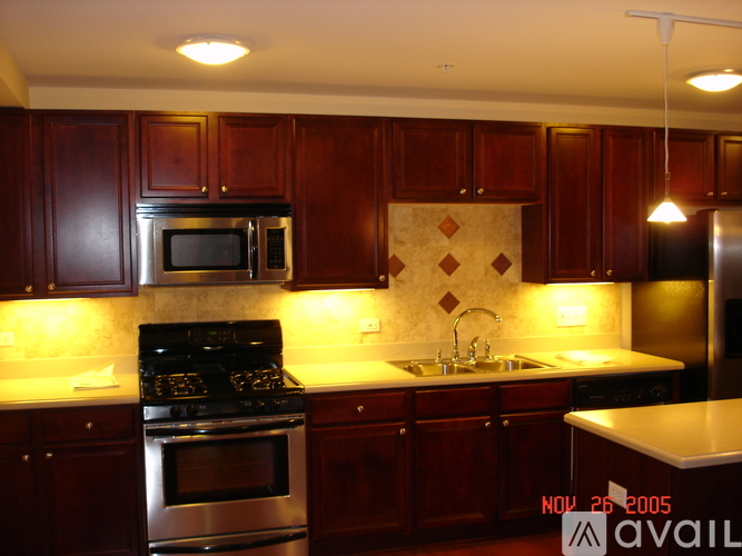 8000 Kilpatrick Avenue 2 Beds Condo for Rent - Photo gallery 4