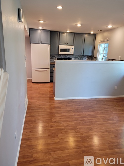 12777 Elm St 3 Beds Single Family Home for Rent - Photo gallery 4
