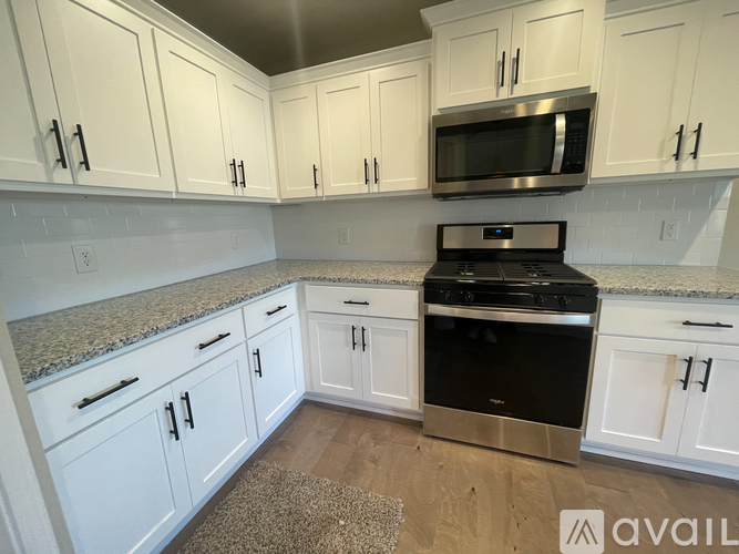 5607 W Pine St 3 Beds Single Family Home for Rent - Photo gallery 5