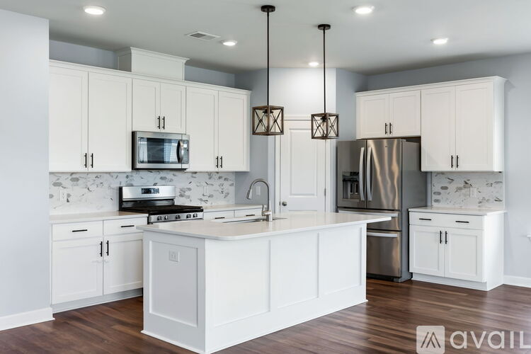 402 Carrara Drive 4 Beds Single Family Home for Rent - Photo gallery 2