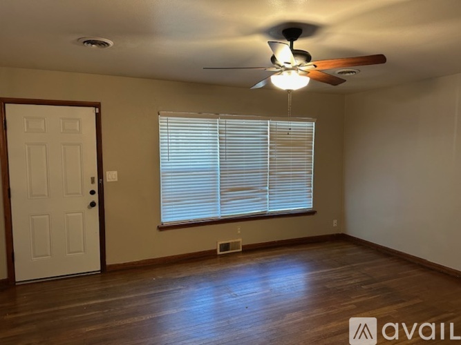 1104 W Robinson St 3 Beds Single Family Home for Rent - Photo gallery 2