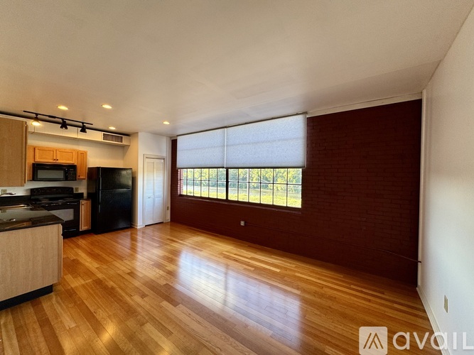 11 W 2nd St 1 Apartment for Rent - Photo gallery 3