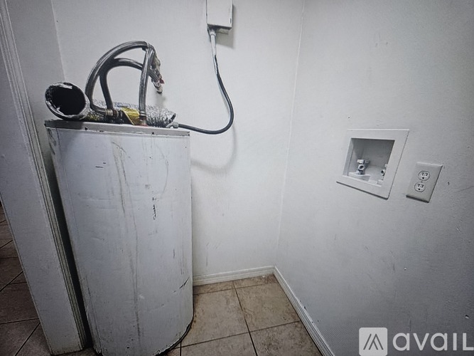 1204 Seneca St 3 Beds Single Family Home for Rent - Photo gallery 5