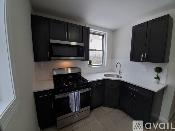 307 William St 3 Beds Apartment for Rent - Photo gallery 3