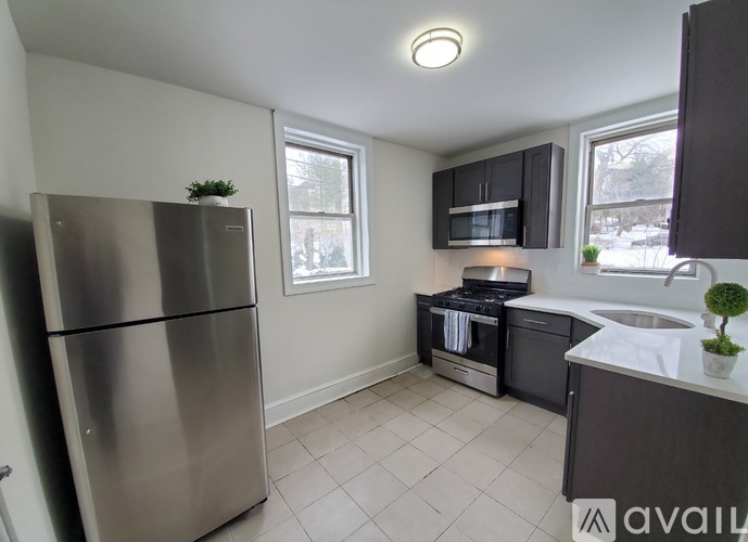 307 William St 3 Beds Apartment for Rent - Photo gallery 4