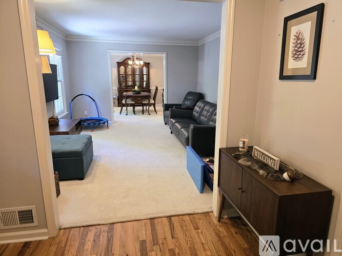 90 Martin Point Court 5 Beds Single Family Home for Rent - Photo gallery 4