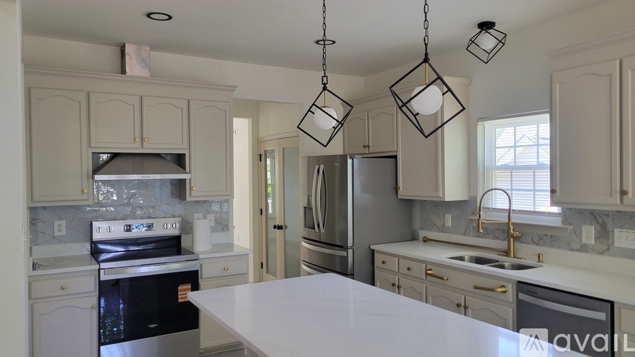 4042 River Falls Drive 3 Beds Single Family Home for Rent - Photo gallery 3