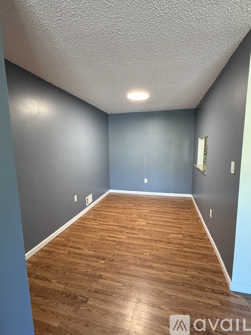 11 Gilpin Court 2 Beds Condo for Rent - Photo gallery 4