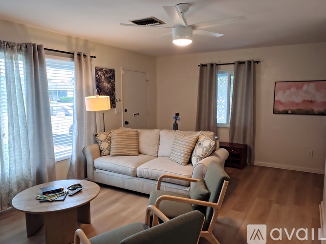 1656 Brentlawn Street 2 Beds Single Family Home for Rent - Photo gallery 5
