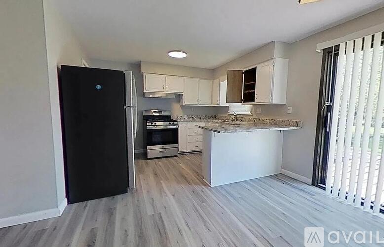 909 West Glendale Street 3 Beds Single Family Home for Rent - Photo gallery 1