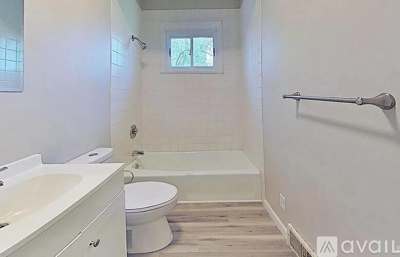 909 West Glendale Street 3 Beds Single Family Home for Rent - Photo gallery 3