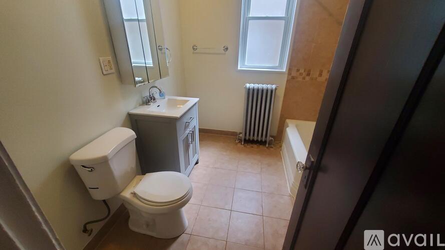 4928 West Barry Avenue 2 Beds Apartment for Rent - Photo gallery 3