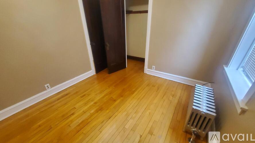 4928 West Barry Avenue 2 Beds Apartment for Rent - Photo gallery 4