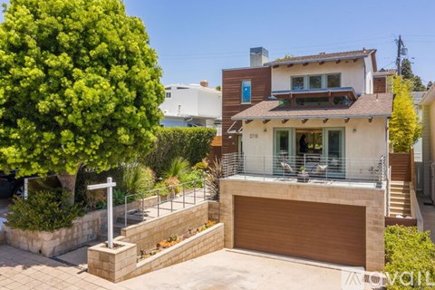 2710 Pine Ave. 4 Beds Apartment for Rent