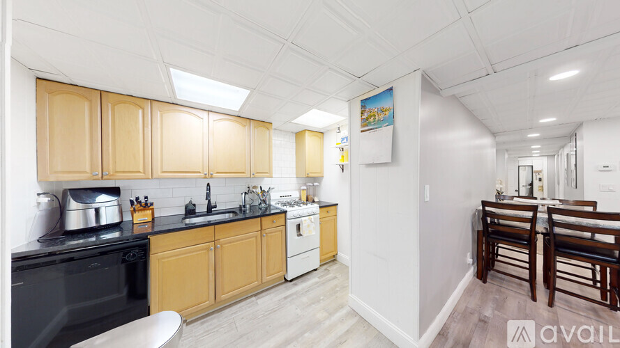 15 Glenville Ave 2 Beds Apartment for Rent - Photo gallery 5