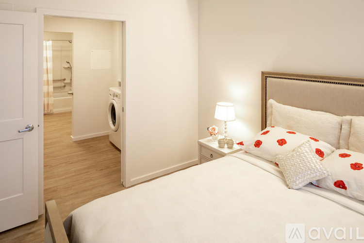 925 W 7th Ave 1 Apartment for Rent - Photo gallery 2