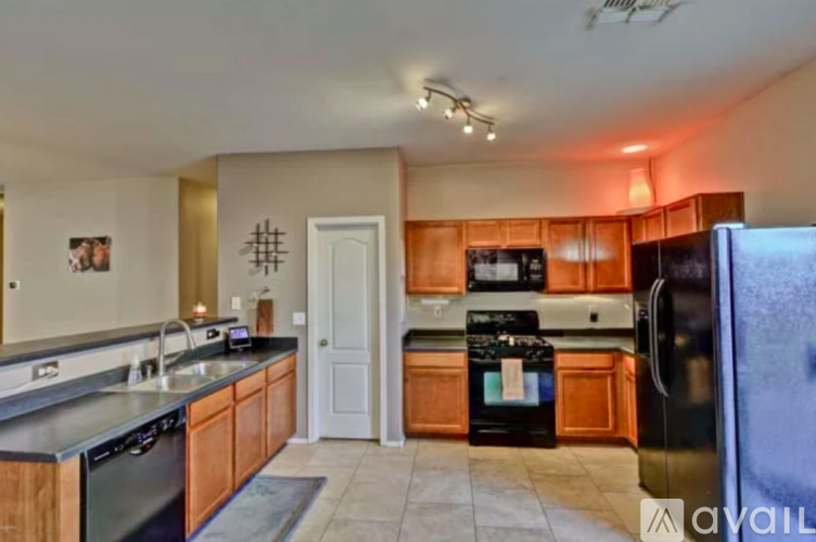 220 East Beth Drive 3 Beds Apartment for Rent - Photo gallery 2