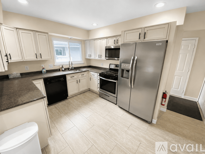 2226 Yorktown Dr 4 Beds Single Family Home for Rent - Photo gallery 2