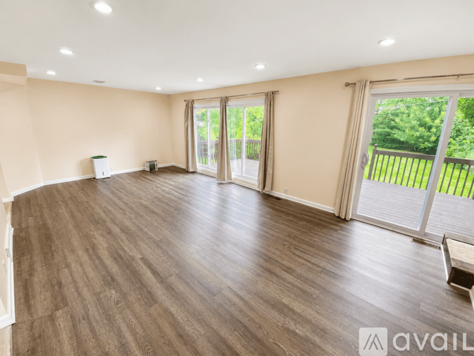 2226 Yorktown Dr 4 Beds Single Family Home for Rent - Photo gallery 4