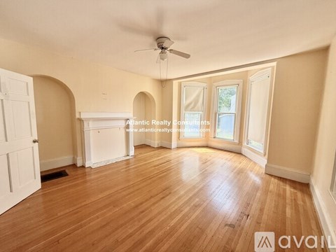 84 Walker St 4 Beds Apartment for Rent