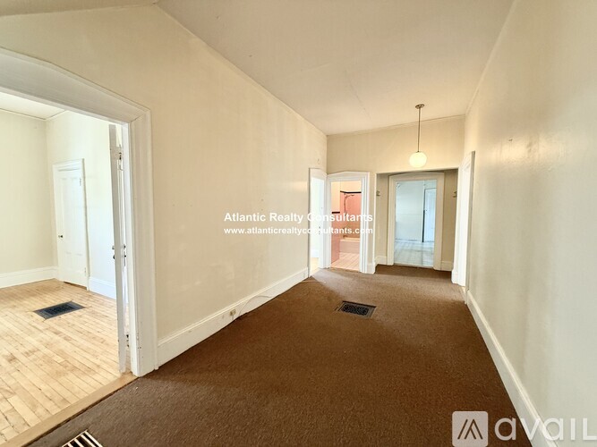 84 Walker St 4 Beds Apartment for Rent - Photo gallery 4