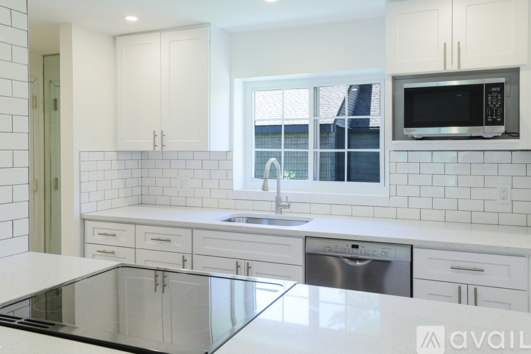 42 N Main St 1 Condo for Rent - Photo gallery 2