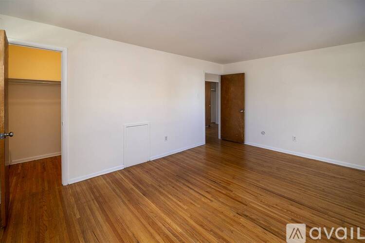 1835 Johnston St Studio Apartment for Rent - Photo gallery 4