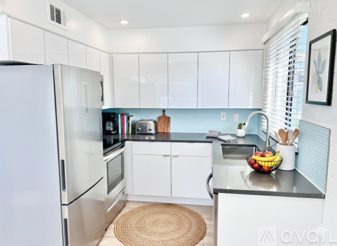 6824 E 4th St 2 Beds Apartment for Rent - Photo gallery 3
