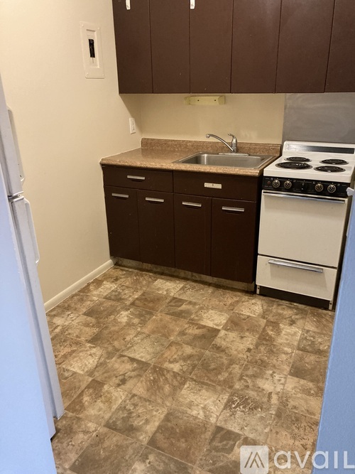 17939 Lakeshore Blvd 1 Apartment for Rent - Photo gallery 2