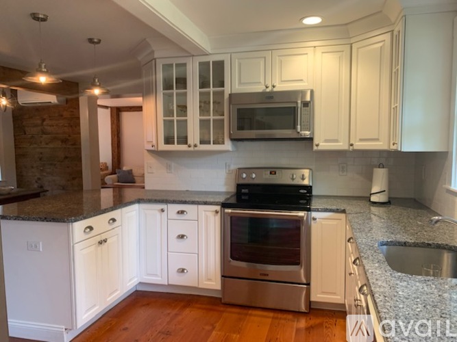 22 Common St 2 Beds Apartment for Rent - Photo gallery 3